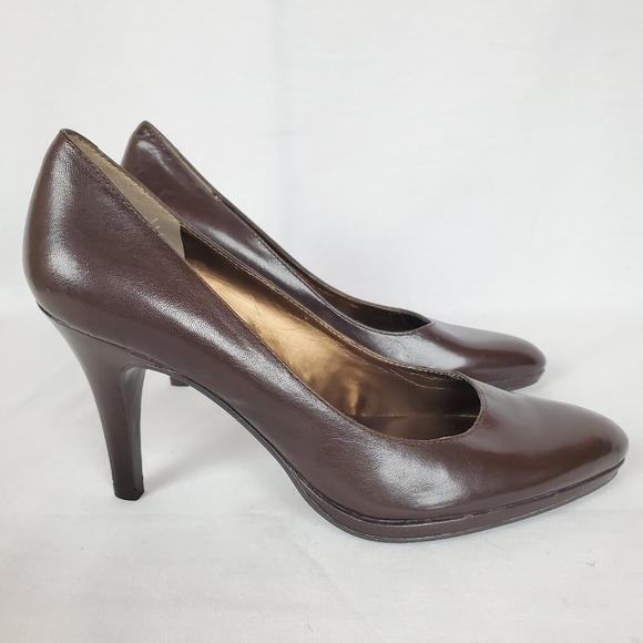 Bandolino sz 6 cattail leather sleek brown heels - Picture 3 of 9